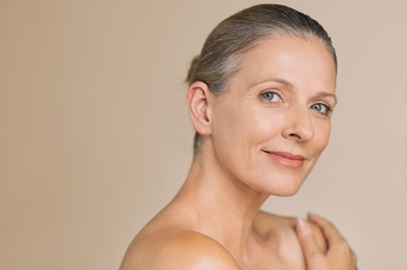 Top Tips on How to Age Gracefully Without Looking Plastic